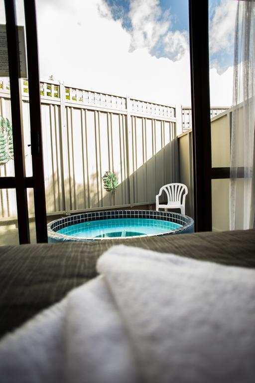 Bennetts Thermal Motor Inn Tauranga Buitenkant foto