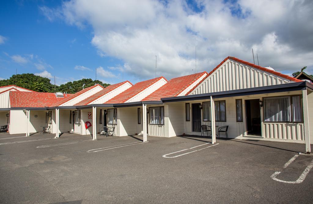 Bennetts Thermal Motor Inn Tauranga Buitenkant foto