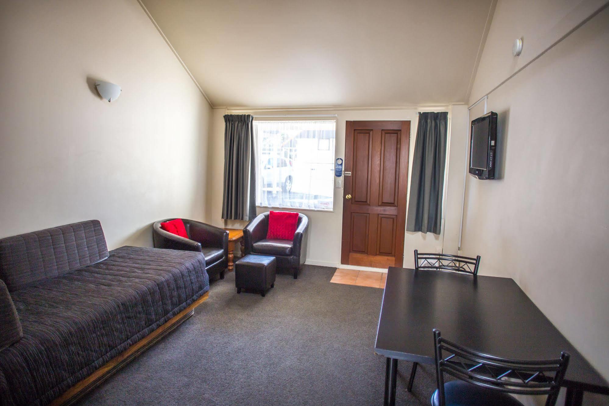 Bennetts Thermal Motor Inn Tauranga Buitenkant foto