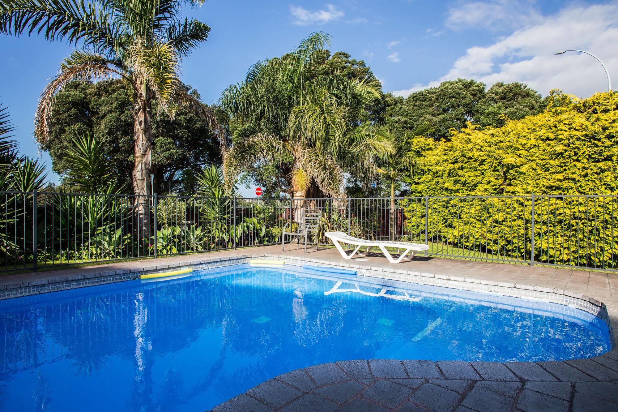 Bennetts Thermal Motor Inn Tauranga Buitenkant foto